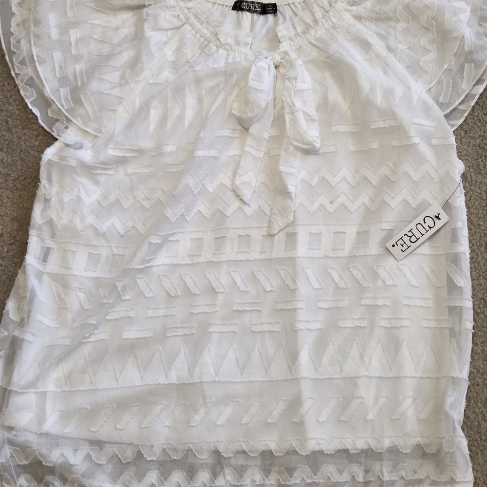 Elegant White Textured Blouse